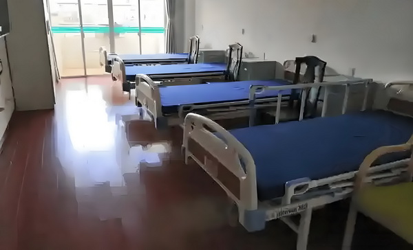 2025深圳入户条件_神坛上的陈佩斯：九十年代的因，今日的果 神坛上的陈年78日当地月1时间