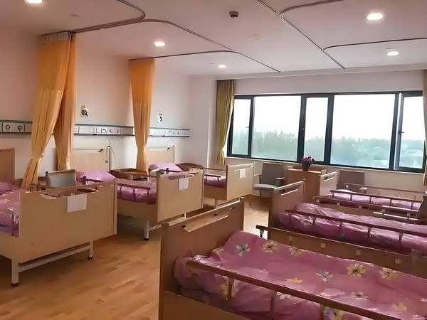 落户深圳费用_袁姗姗哀牢山“上班记”：当明星特权遇上蚂蟥 你可现在里听到以在